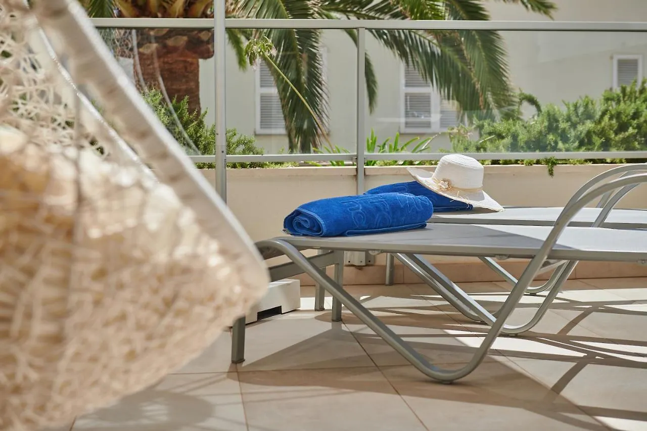 Hotel Girasol كالا مييور