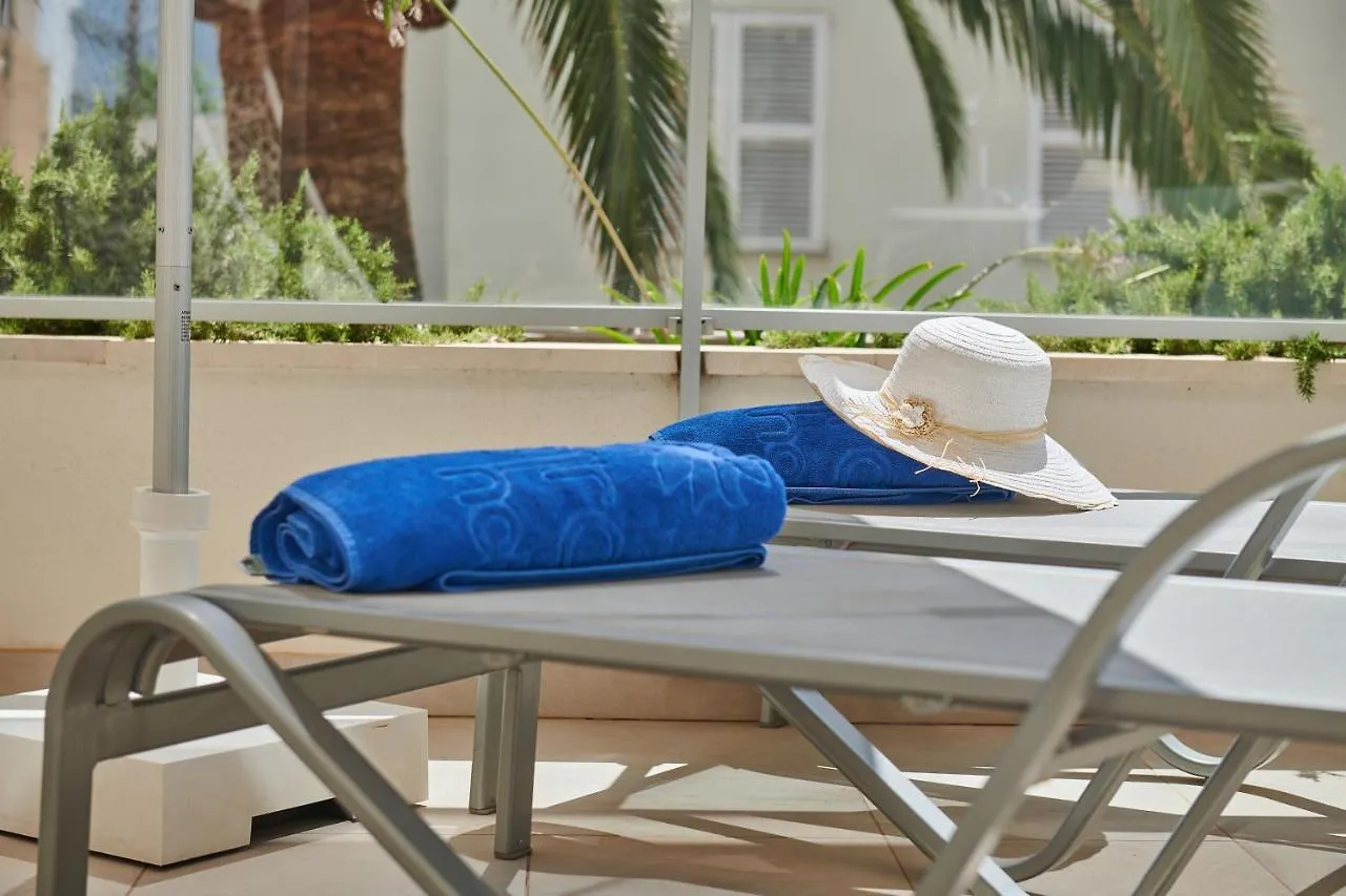 Hotel Girasol كالا مييور