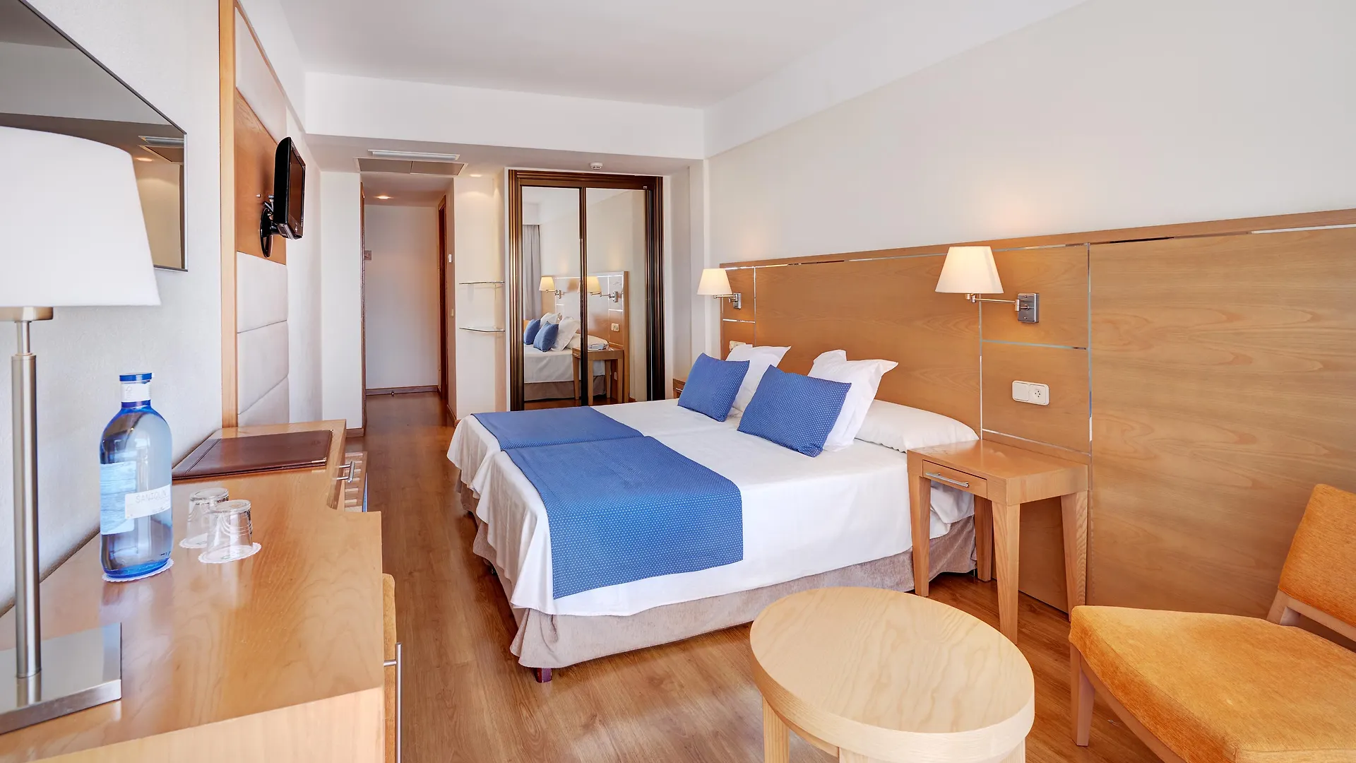 Hotel Girasol كالا مييور 4*,  إسبانيا